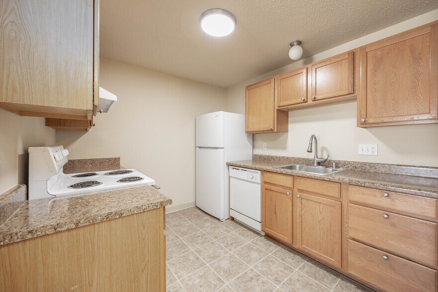 More Photos Of 1100-1105 S Pearl St, Centralia Apartments For Sale