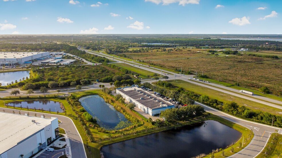 More Photos Of 6901-6945 NW LTC Pky, Port Saint Lucie Warehouse For Lease