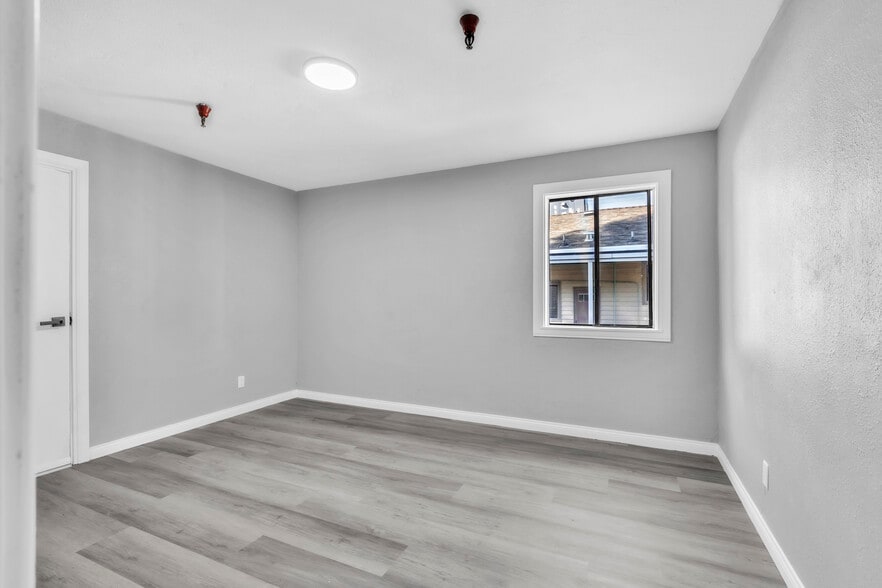 More Photos Of 1006 Lochbrae Rd, Sacramento Assisted Living For Sale
