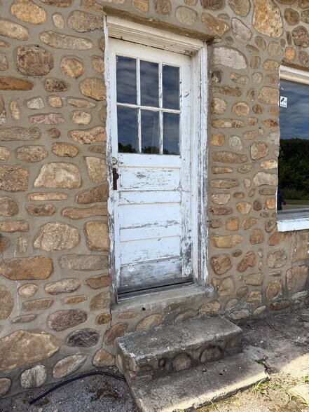 More Photos Of 41 Upper Shut In Rd, Hot Spgs, Hot Springs Freestanding For Sale