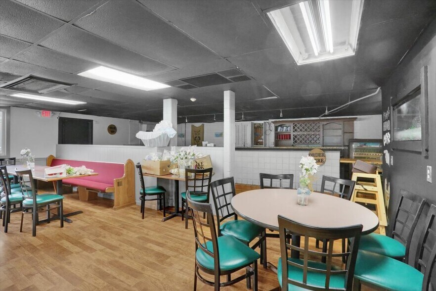 More Photos Of 16 Columbia Ave, Reading Restaurant For Sale