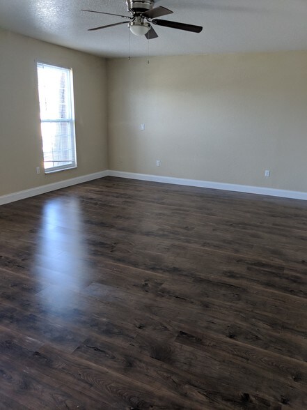 More Photos Of 6232 Madison St, New Port Richey Office For Sale