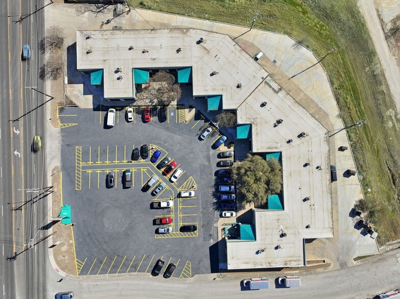 More Photos Of 13777 Judson Rd, San Antonio Unknown For Lease