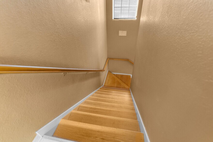 More Photos Of 7044 Commercial Way, Weeki Wachee Office For Sale