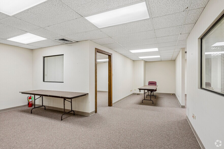 More Photos Of 469 N Seymour Ave, Mundelein Bank For Sale