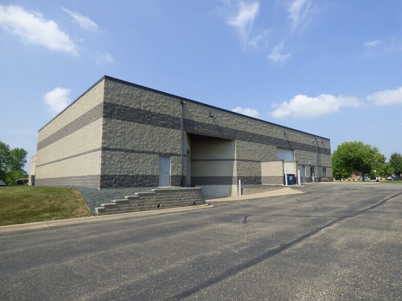 More Photos Of 21033 Heron Way, Lakeville Service For Lease