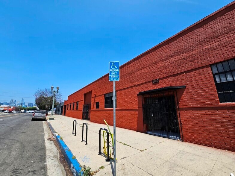 Primary Photo Of 3130 S Hill St, Los Angeles Warehouse For Lease