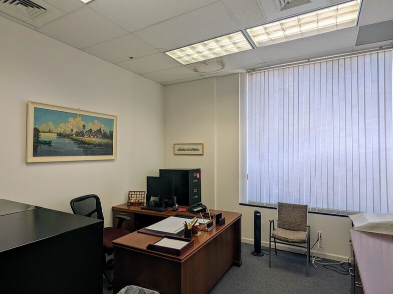 More Photos Of 3 School St, Glen Cove Medical For Sale