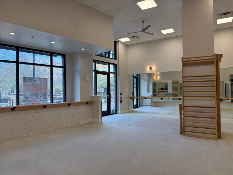 More Photos Of 211 River Landing Dr, Daniel Island Apartments For Lease