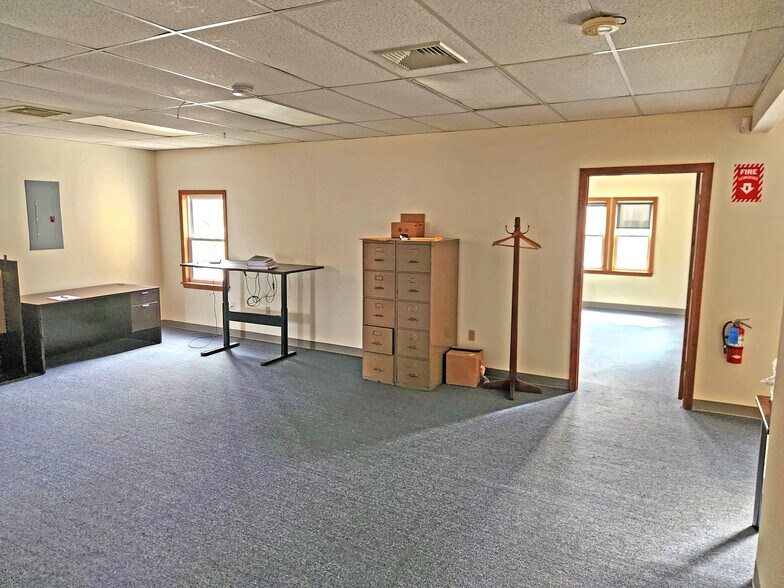 More Photos Of 155 Oak St, Glastonbury Medical For Sale