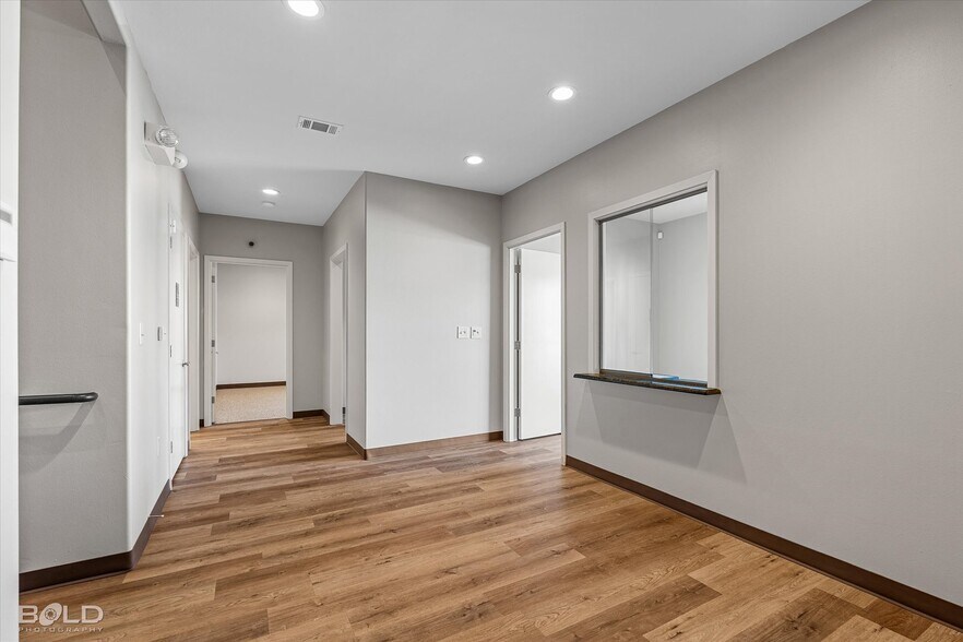 More Photos Of 3605 Youree Dr, Shreveport Office For Sale