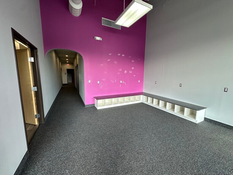 More Photos Of M-59 Rd @ Clark Rd, Hartland Unknown For Lease