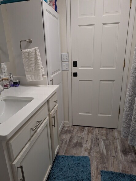 More Photos Of 11 Bell Ave, Denton Flex For Sale