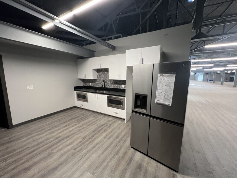 More Photos Of 4906 Alcoa Ave, Vernon Warehouse For Sale