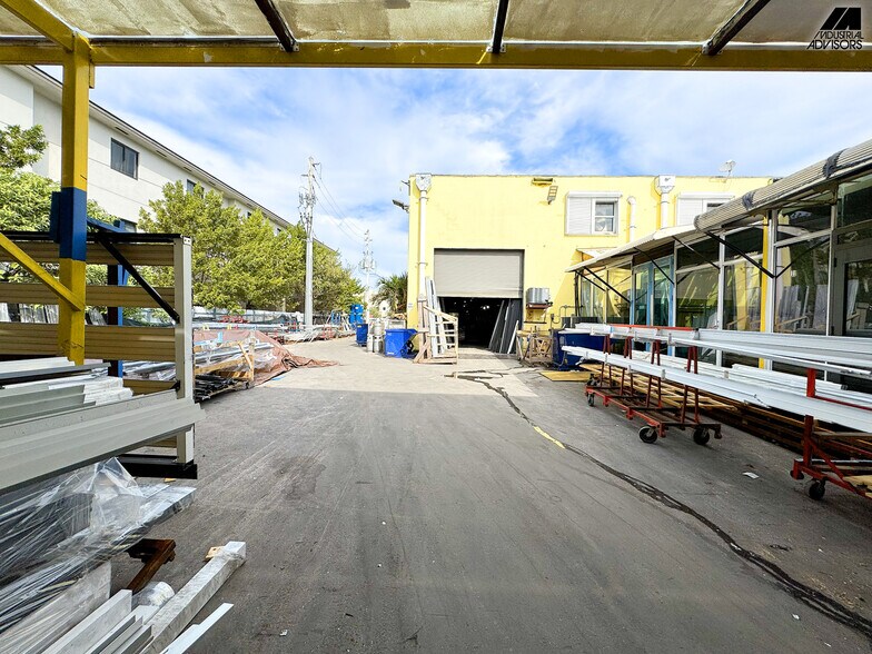 More Photos Of 290 W 78th Rd, Hialeah Warehouse For Sale