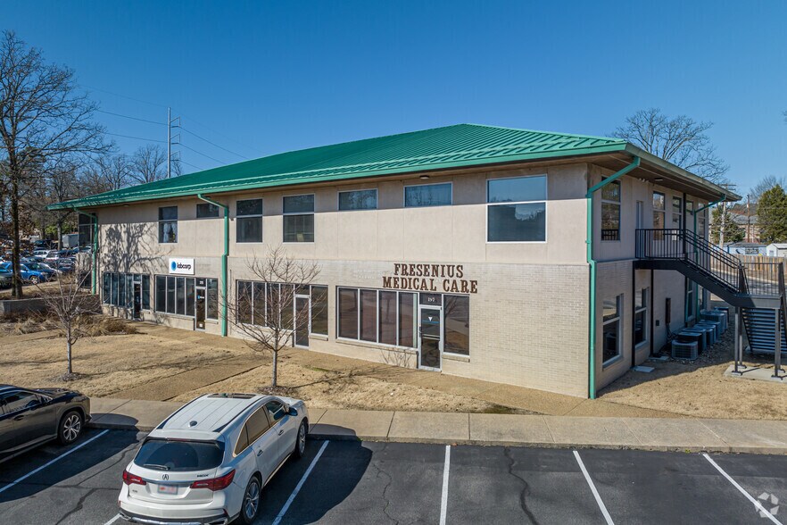 More Photos Of 10310 W Markham St, Little Rock Medical For Lease