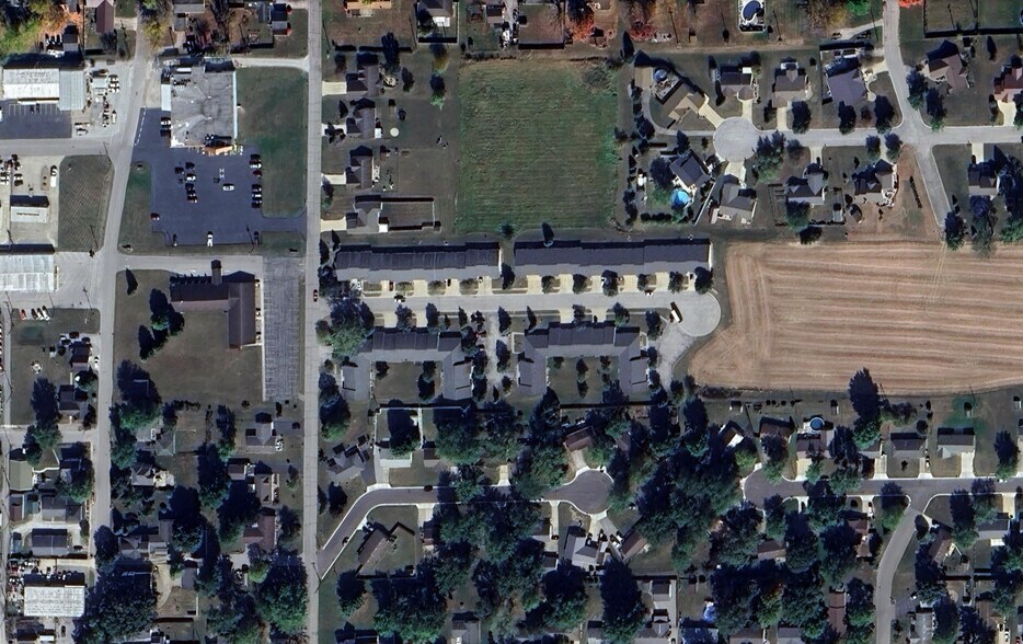 More Photos Of 301 Parent Dr, Ossian Apartments For Sale