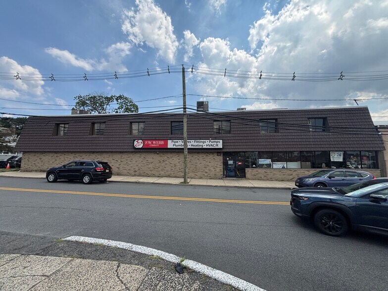 More Photos Of 30 Stefanic Ave, Elmwood Park Freestanding For Sale
