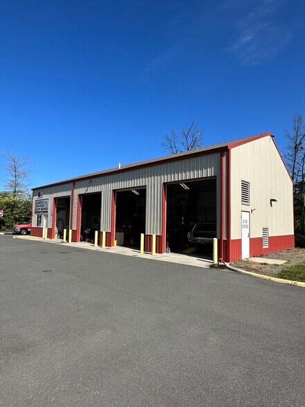 More Photos Of 5721 Wellington Rd, Gainesville Service For Sale