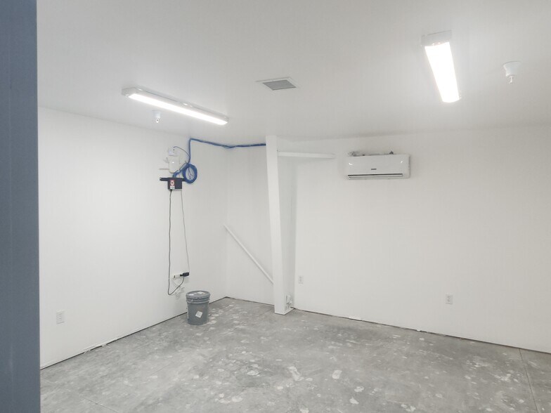 More Photos Of 17454 Adelanto Rd, Adelanto Distribution For Sale