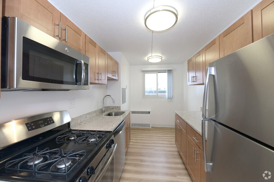 More Photos Of 1371 Beacon St, Brookline Apartments For Lease