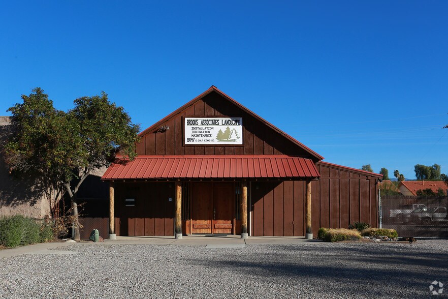 More Photos Of 8647 E Golf Links Rd, Tucson Freestanding For Lease
