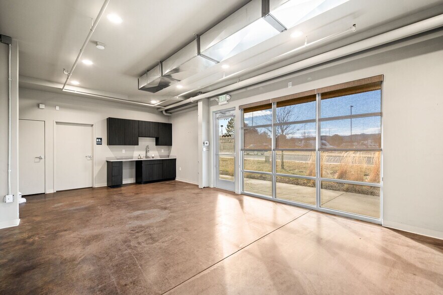 More Photos Of 6580 Holman St, Arvada Light Manufacturing For Lease