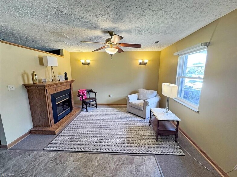 More Photos Of 1680 Cooper Foster Park Rd, Lorain Coworking Space