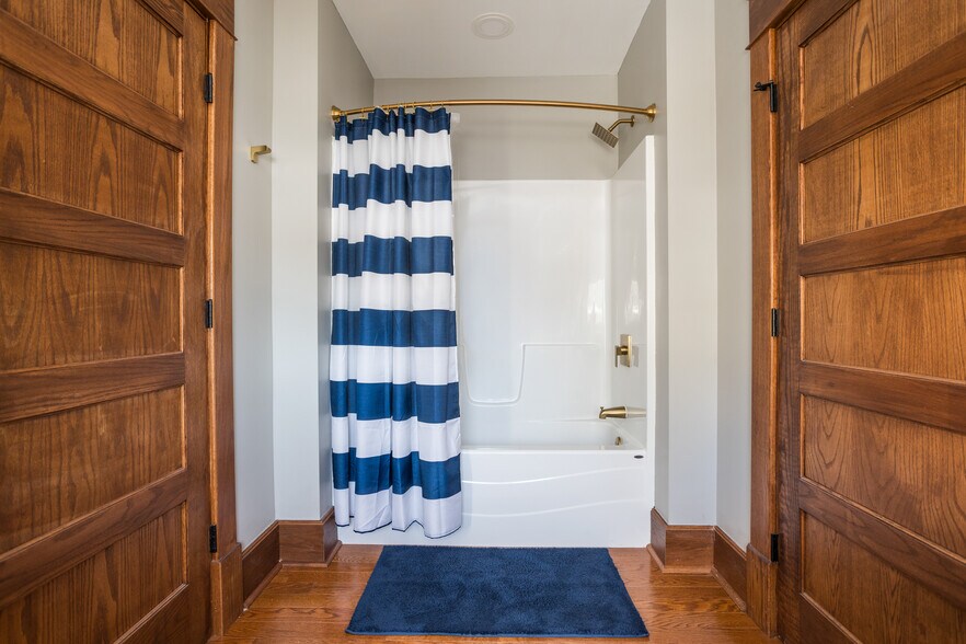 More Photos Of 502 W Main St, Danville Office For Sale