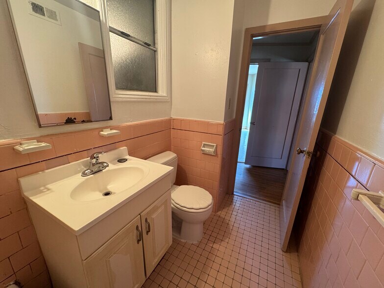 More Photos Of 729-731 Randolph St, San Francisco Storefront Retail Residential For Sale