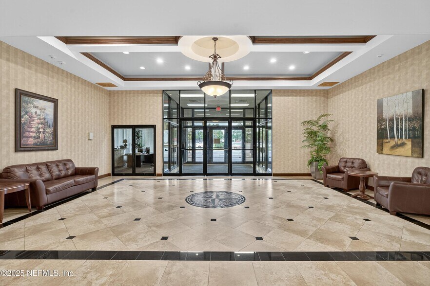 More Photos Of 644 Cesery Blvd, Jacksonville Medical For Sale