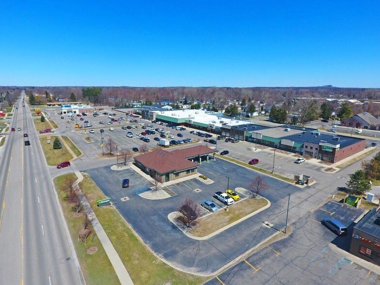 More Photos Of 15187-152231 N Holly Rd, Holly Unknown For Lease