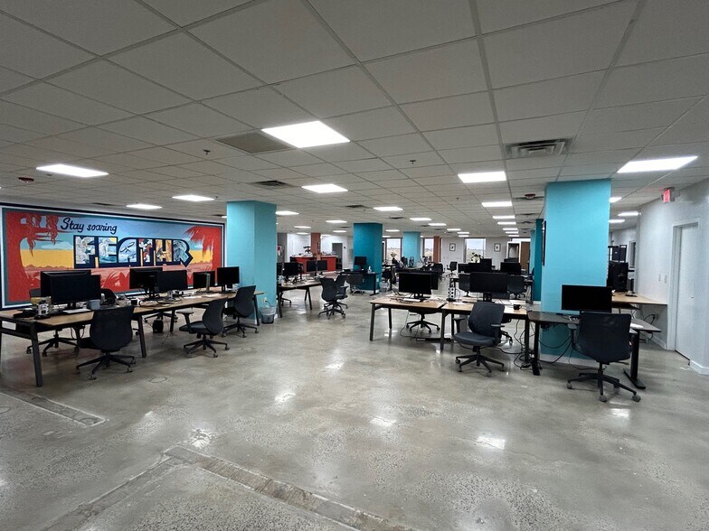 More Photos Of 104 N Main St, Gainesville Office For Lease