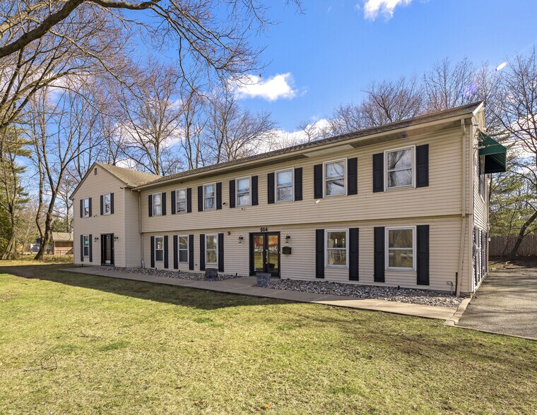 More Photos Of 584 State Rt 17, Ridgewood Office Residential For Lease