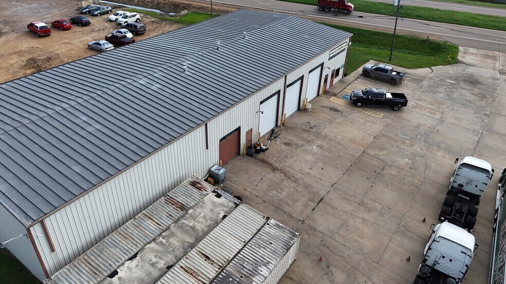 More Photos Of 1319 US-82, Indianola Service For Sale