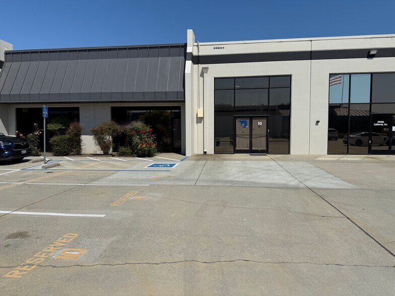 More Photos Of 1100 Industrial Rd, San Carlos Research And Development For Sale