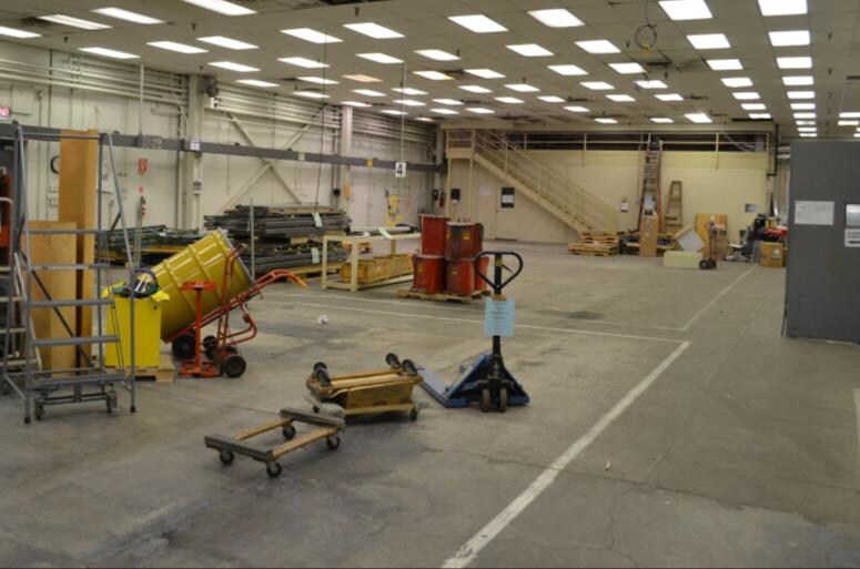 More Photos Of 252 Park West Dr, Pittsburgh Manufacturing For Lease