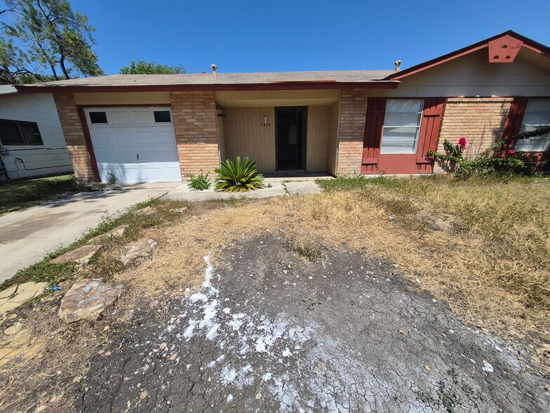 More Photos Of , San Antonio Multifamily For Sale