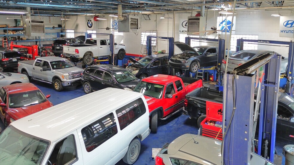 More Photos Of 5000 W Cermak Rd, Cicero Auto Repair For Sale