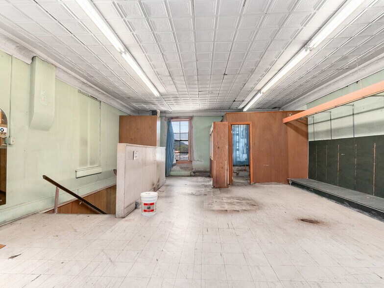 More Photos Of 505 Main St, Canton Storefront Retail Office For Sale