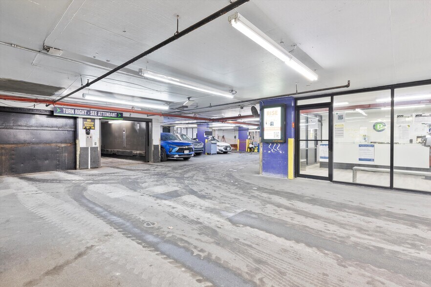 More Photos Of 250 Albany St, New York Multifamily For Sale