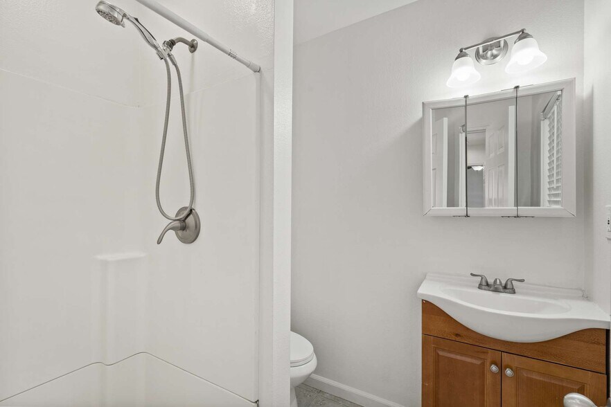 More Photos Of 1015 S A St, Santa Rosa Apartments For Sale