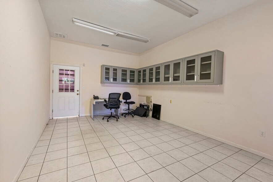 More Photos Of 8270 Pascal Dr, Punta Gorda Service For Sale