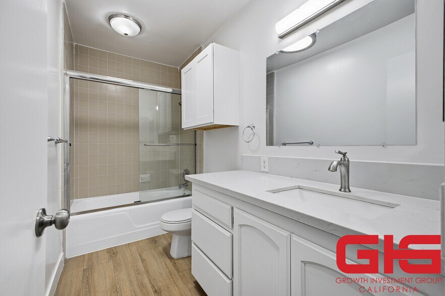 More Photos Of 570 N Madison Ave, Pasadena Apartments For Sale