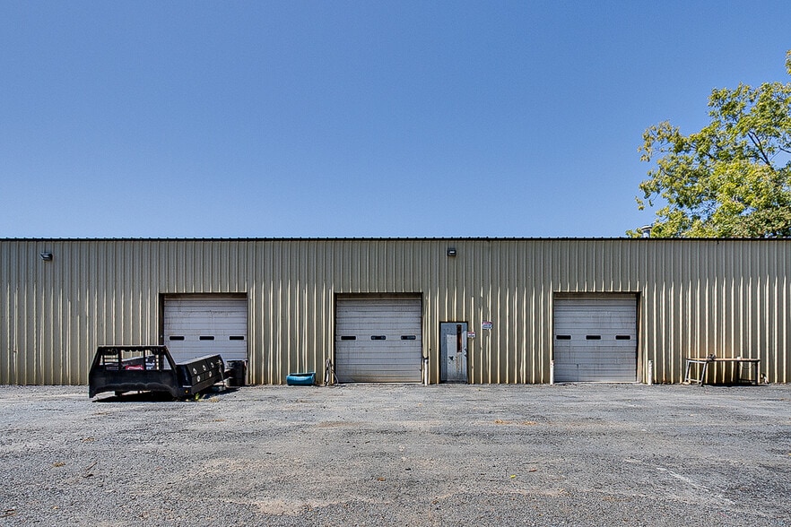 More Photos Of 174 LeWallen Rd, Asheboro Auto Repair For Lease