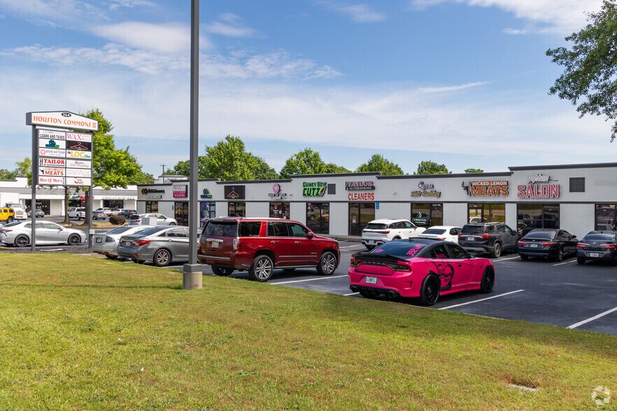 More Photos Of 154 Houston Lake Rd, Warner Robins Storefront For Sale