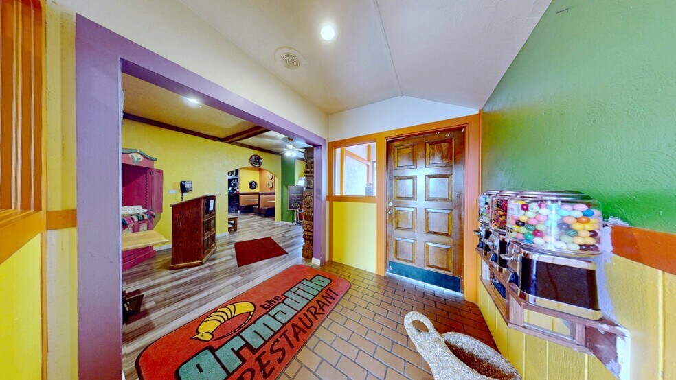 More Photos Of 111 S 1st St, La Salle Restaurant For Sale