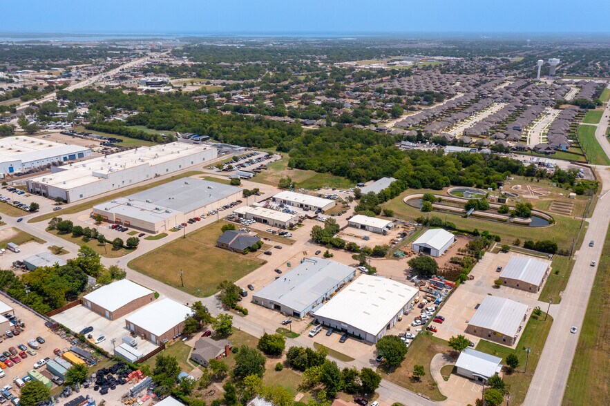 More Photos Of 101 Kristen Ct, Wylie Warehouse For Lease