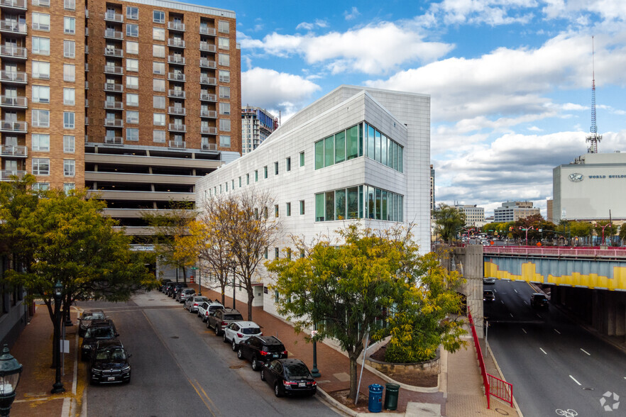 Primary Photo Of 8070 Georgia Ave, Silver Spring Coworking Space