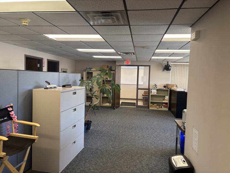 More Photos Of 112 Frank Mossberg Dr, Attleboro Office For Sale